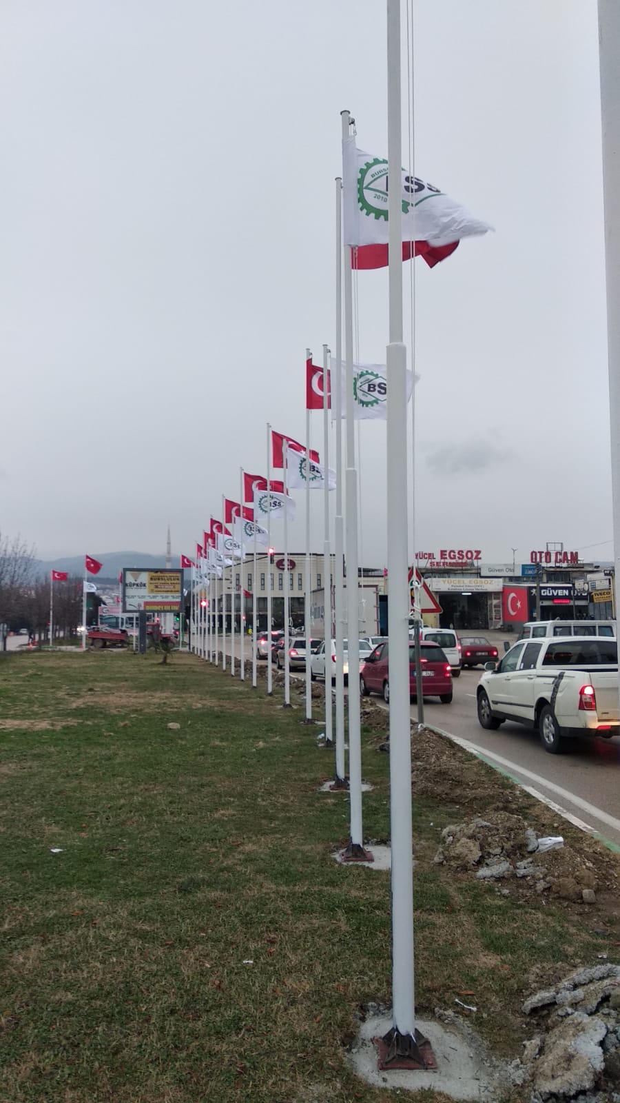 SANAYİ SİTESİ BAYRAKLARLA DONATILDI